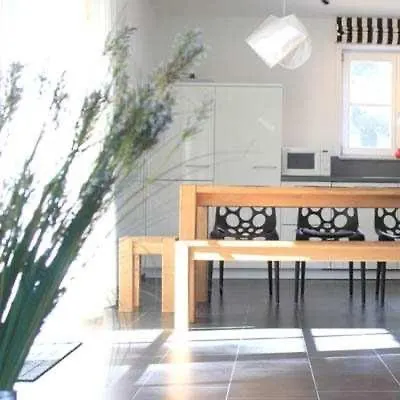 Weisses Traumhaus بيت للعطل *